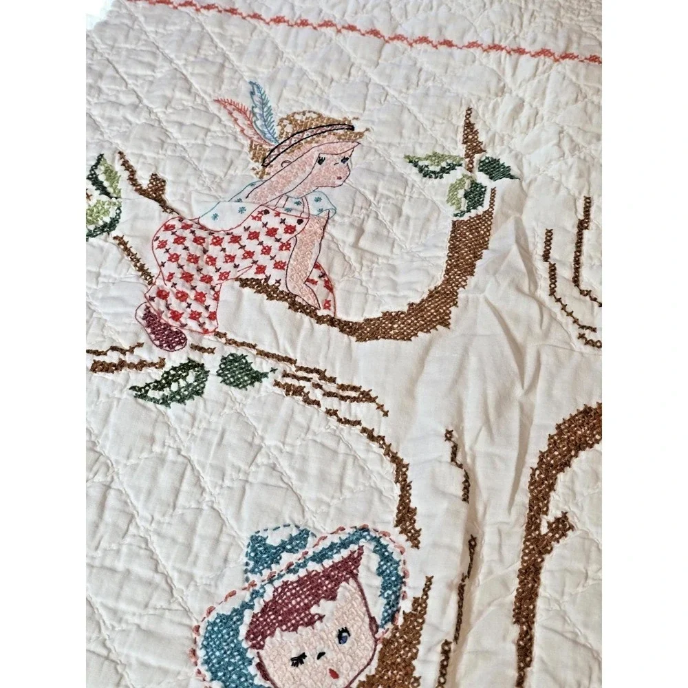 Vintage 1930s Hand Quilted Crib Blanket‎ Nursery Wall Decor Quilt Story Children